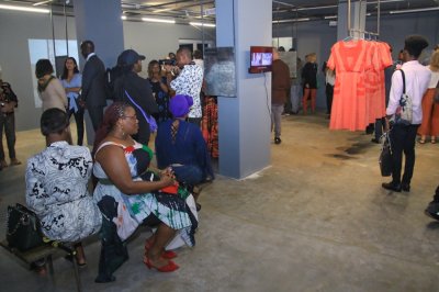Exposition inaugurale du centre d’art Something à Abidjan