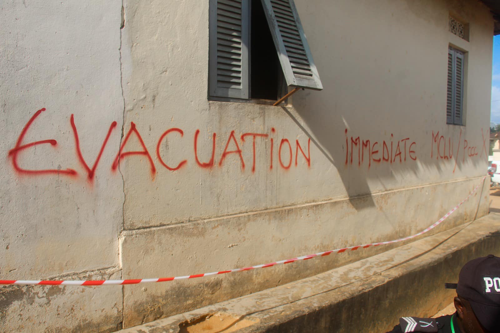 Évacuation urgente à Attécoubé : une villa en ruine met en danger les habitants