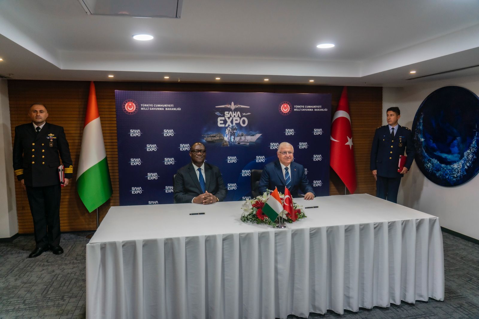 La Côte d’Ivoire et la Turquie signent un accord militaire lors du SAHA EXPO 2024